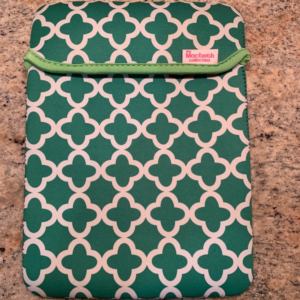 Macbeth IPad cover
